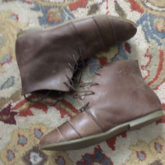 Brown Leather Ankle Boots - Picture 6 of 7